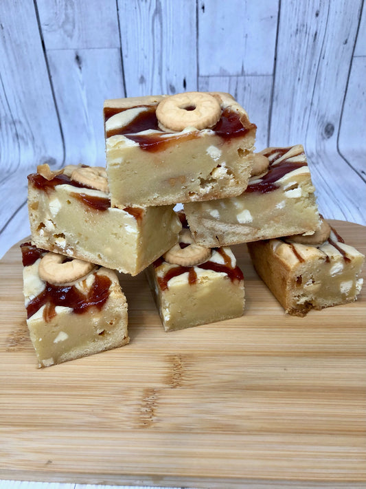 Jammie Dodger Fully Loaded White Chocolate Chunky Blondies