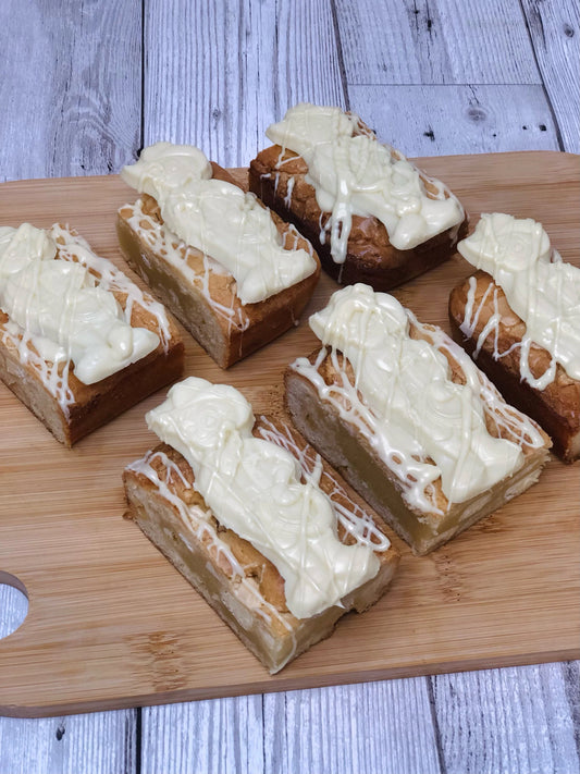 Chunky Milkybar White Chocolate Blondies