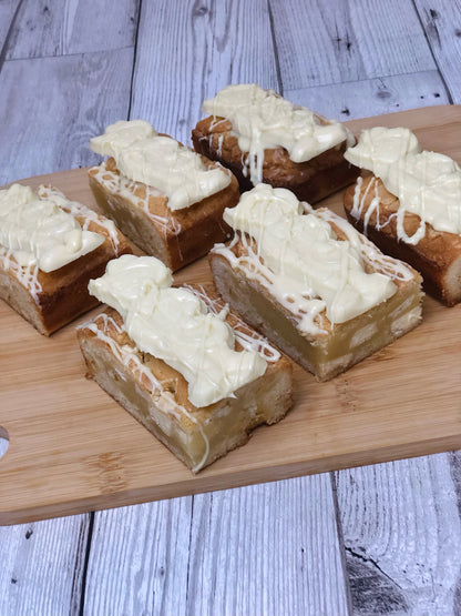 Chunky Milkybar White Chocolate Blondies