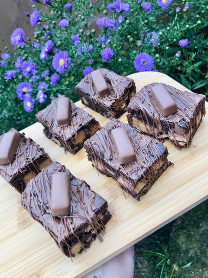 Cadburys Fudge Fully Loaded Chocolate Brownies