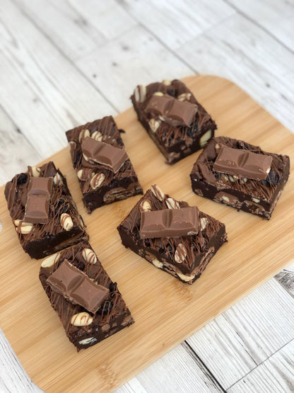 Cadburys Fruit & Nut Fully Loaded Chunky Chocolate Brownies