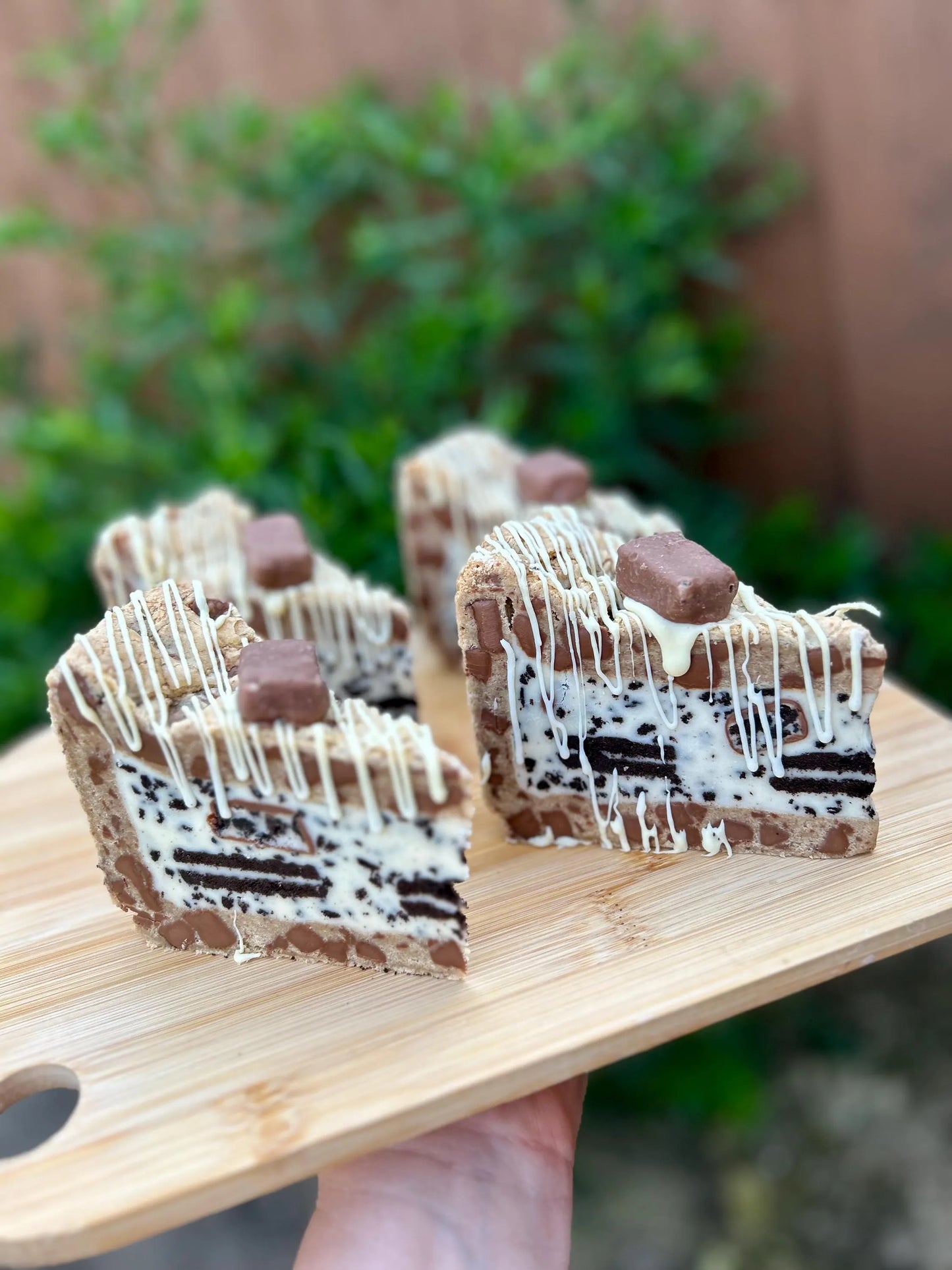 Oreo Cookies & Cream Cookie Pie Slices
