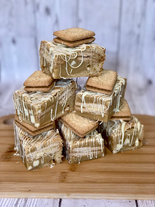 Custard Cream Fully Loaded White Chocolate Chunky Blondies
